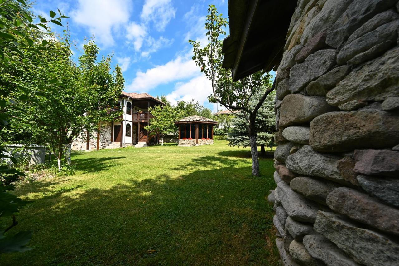 Rhodopes Legends Hotel Vrata Exterior photo