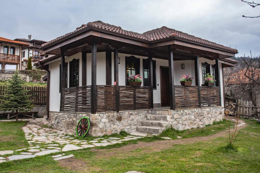 Rhodopes Legends Hotel Vrata Exterior photo